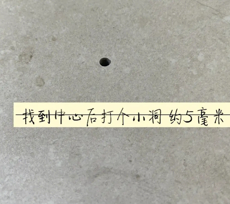 岚皋瓷砖空鼓维修公司专业解答在瓷砖铺贴过程中，如果砂料搅拌不均匀，将会带来以下问题